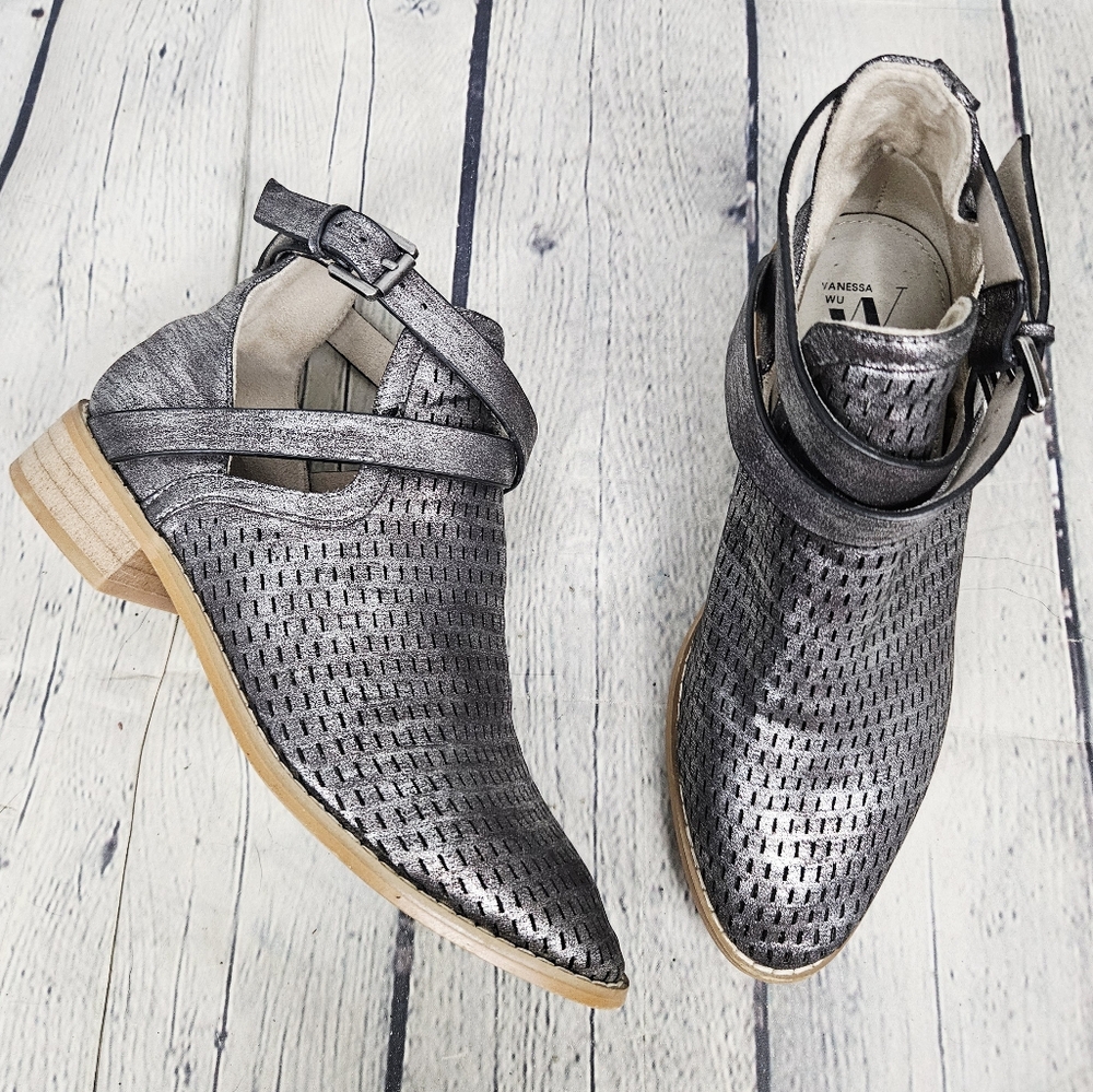 VANESSA WU | metallic strappy perforated heeled ankle boots